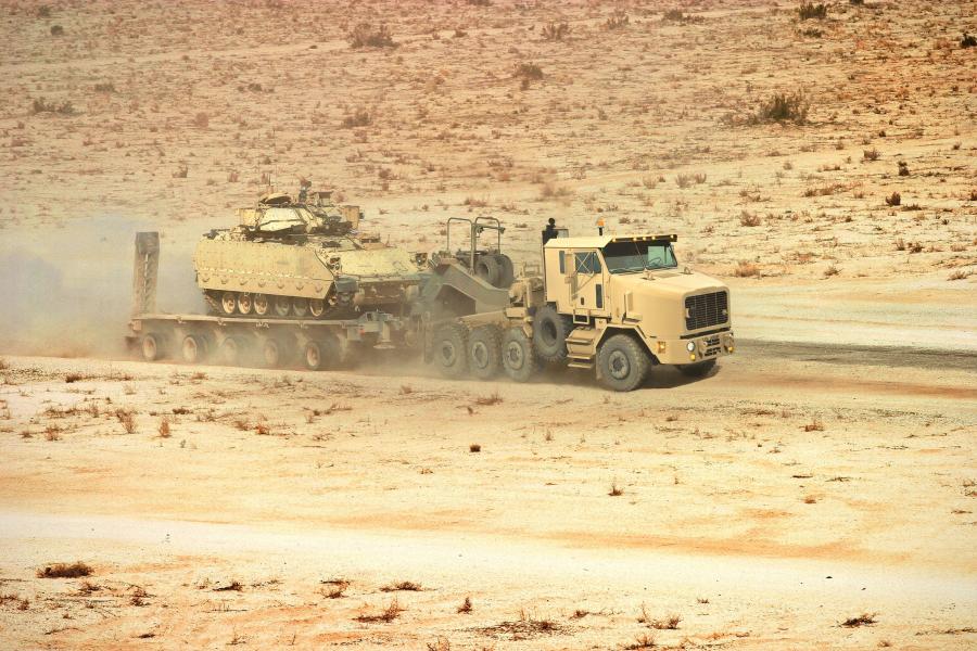  Oshkosh HET M1070A1 2008 года  (фото 2 из 9)